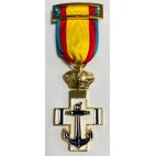 Cruz del Mérito Naval con distintivo azul