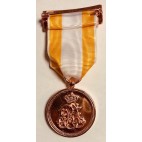 Medalla de Bronce Dama orden Isabel la Católica