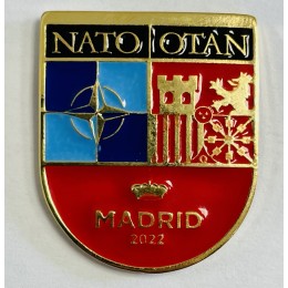 Distintivo de participación en la cumbre de la OTAN 2022